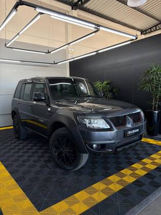 MITSUBISHI PAJERO TR4 2.0 4X4 16V FLEX 4P MANUAL MITSUBISHI PAJERO TR4 2.0 4X4 16V FLEX 4P MANUAL